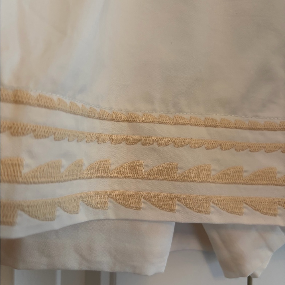 Tuckernuck NWT Women's 100% Cotton Embroidered Alex Shorts White Medium Vacation - Picture 3 of 10